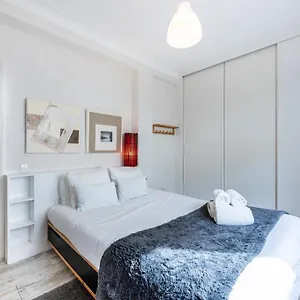 Im On Charming Apartment